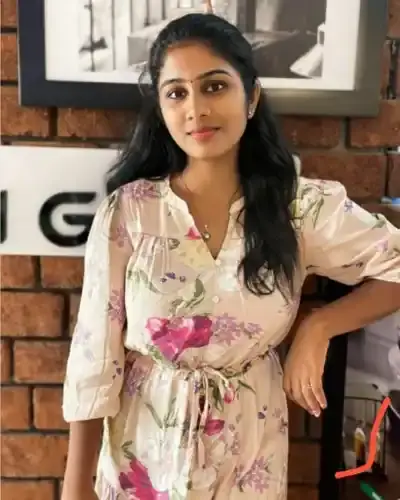 Escorts Dhari