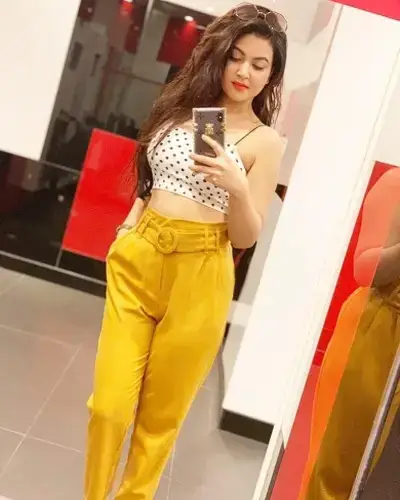 Dhari Escort