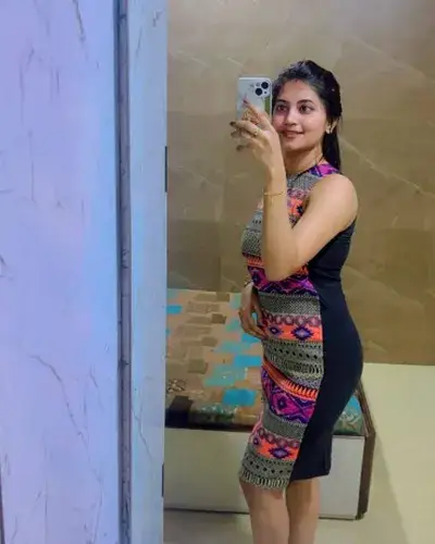 Escort Dhari